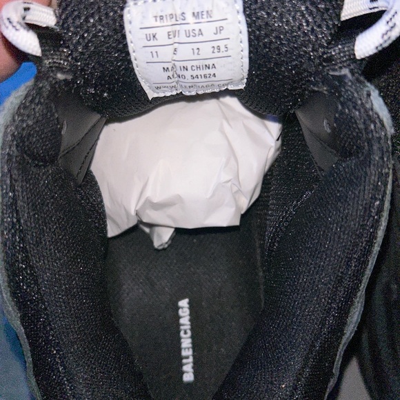 BALENCIAGA TRIPLE S - Picture 4 of 7